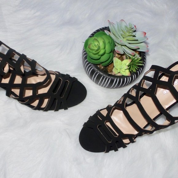 Strappy Open Toe Heels - Picture 3 of 6